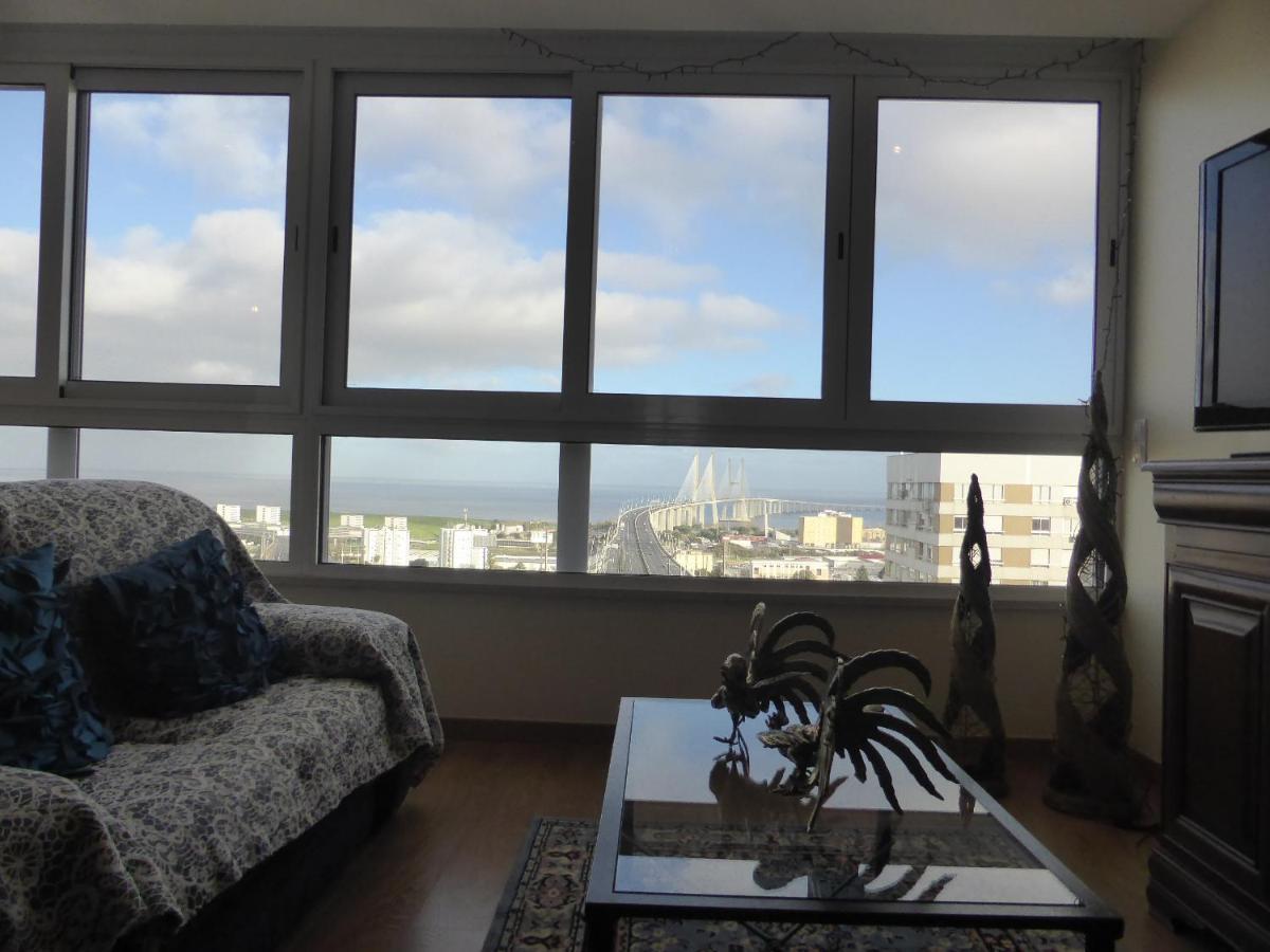 A View To The River Tejo - Sixtyfive Boutique Home Лиссабон Экстерьер фото