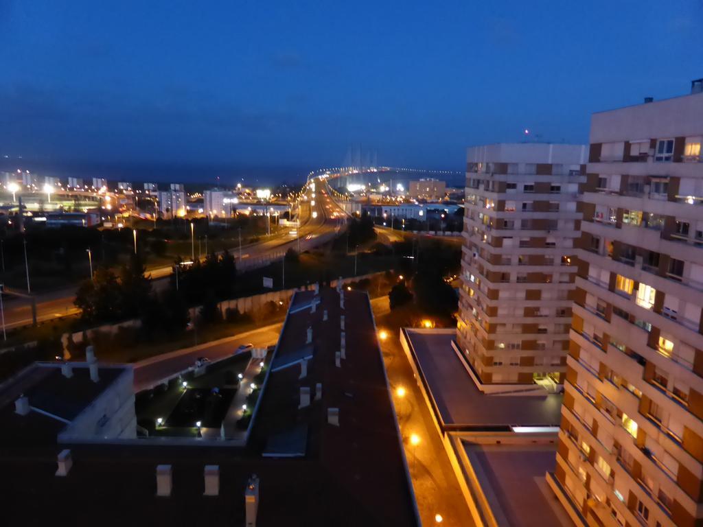 A View To The River Tejo - Sixtyfive Boutique Home Лиссабон Экстерьер фото