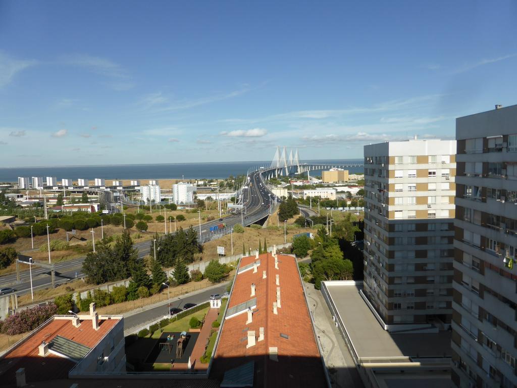A View To The River Tejo - Sixtyfive Boutique Home Лиссабон Экстерьер фото
