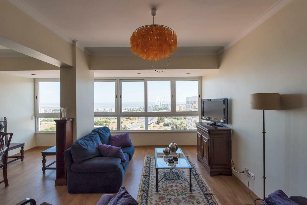 A View To The River Tejo - Sixtyfive Boutique Home Лиссабон Экстерьер фото